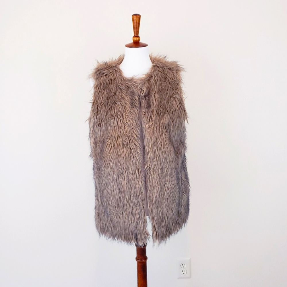 Fuzzy Faux Fur Vest Tan Brown Beige Cream Open Vest Merona Medium